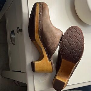 UGG Women's Brown Leather Clogs Mule